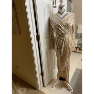Beautiful high low sparkly dress💛